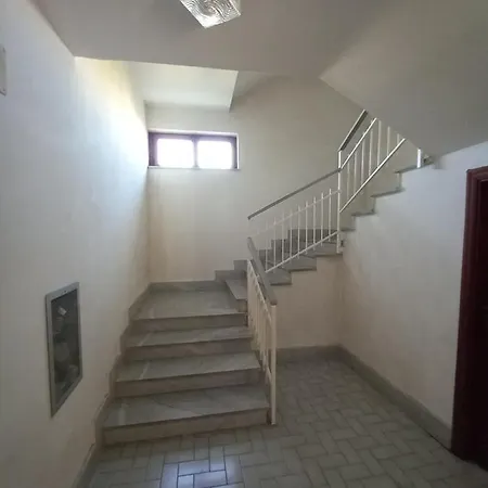 Sun Center Apartment *